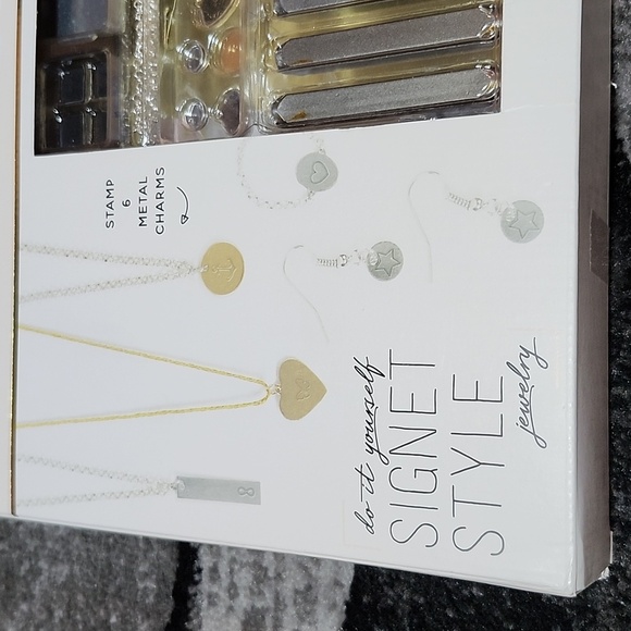 NEXT STYLE D.I.Y SIGNET STYLE JEWELRY STAMP 6 METAL CHARMS - Picture 13 of 13